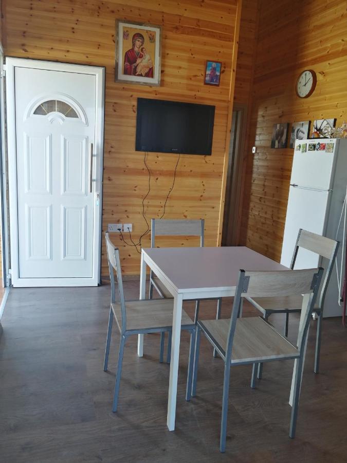 Wooden Apartment , Agia Marina Chrysochous Kato Yialia Esterno foto